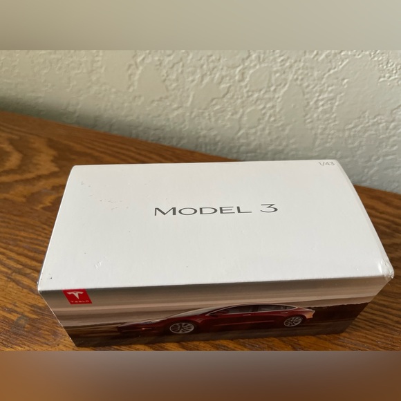 Tesla‎ Model 3 Die Cast Model Red 1:43 Scale Car (Tesla Exclusive) - New in box - Picture 3 of 4